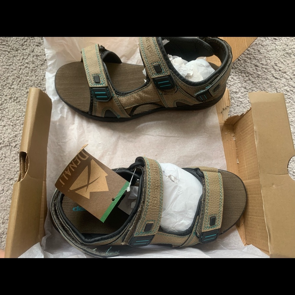 Denali Sandals. Size 9. Brand New Never Worn. Too big.